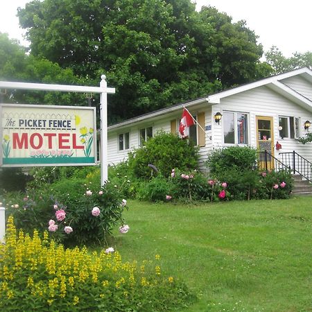Picket Fence Motel St. Andrews By The Sea Exterior foto