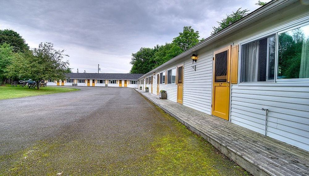 Picket Fence Motel St. Andrews By The Sea Exterior foto