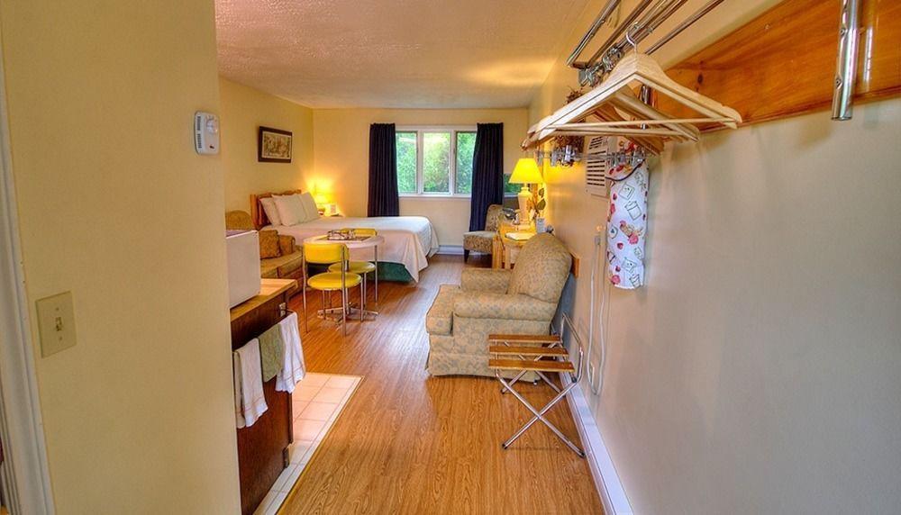 Picket Fence Motel St. Andrews By The Sea Exterior foto
